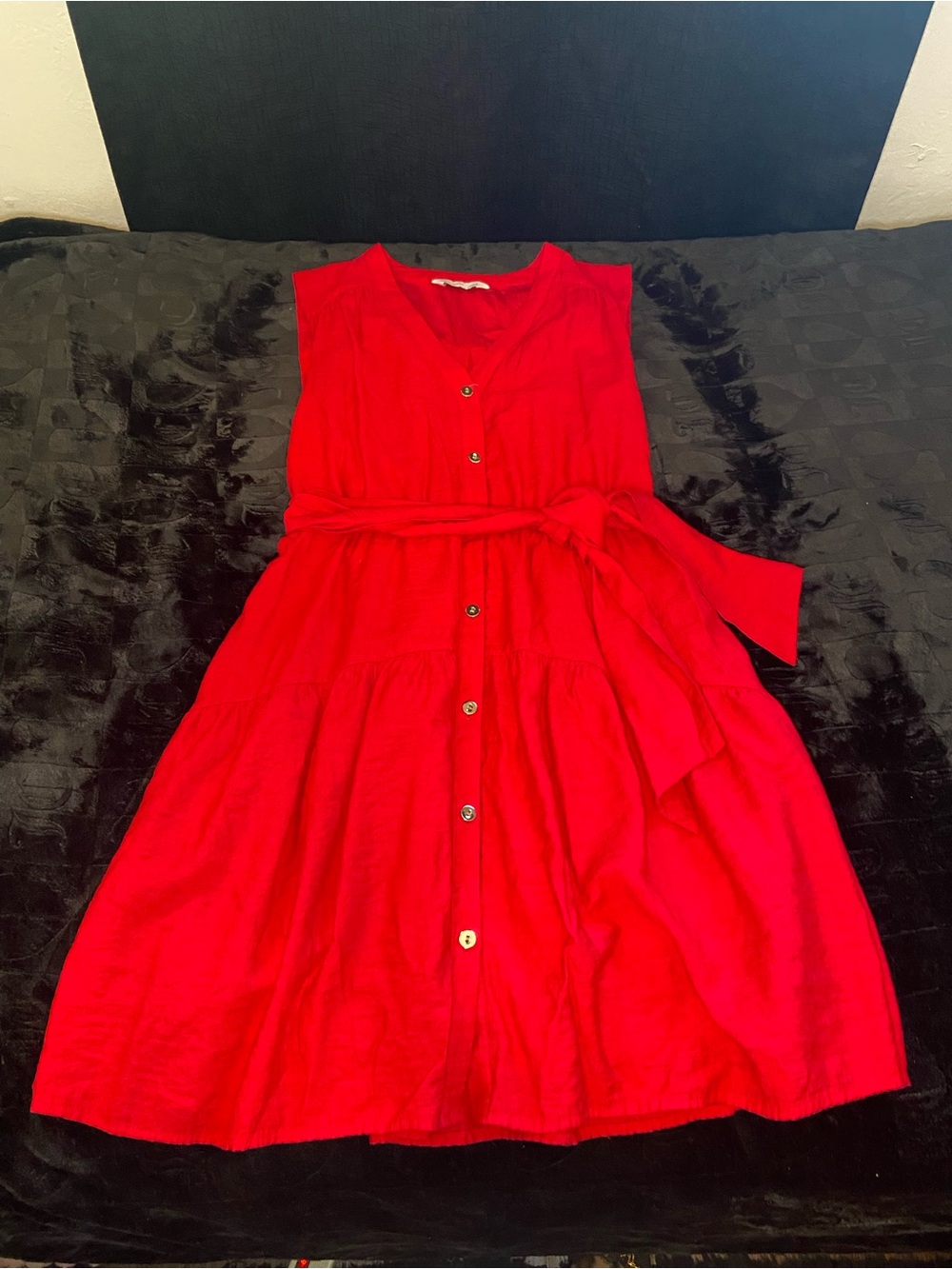 Nine West vibrant red sleeveless button-front dress